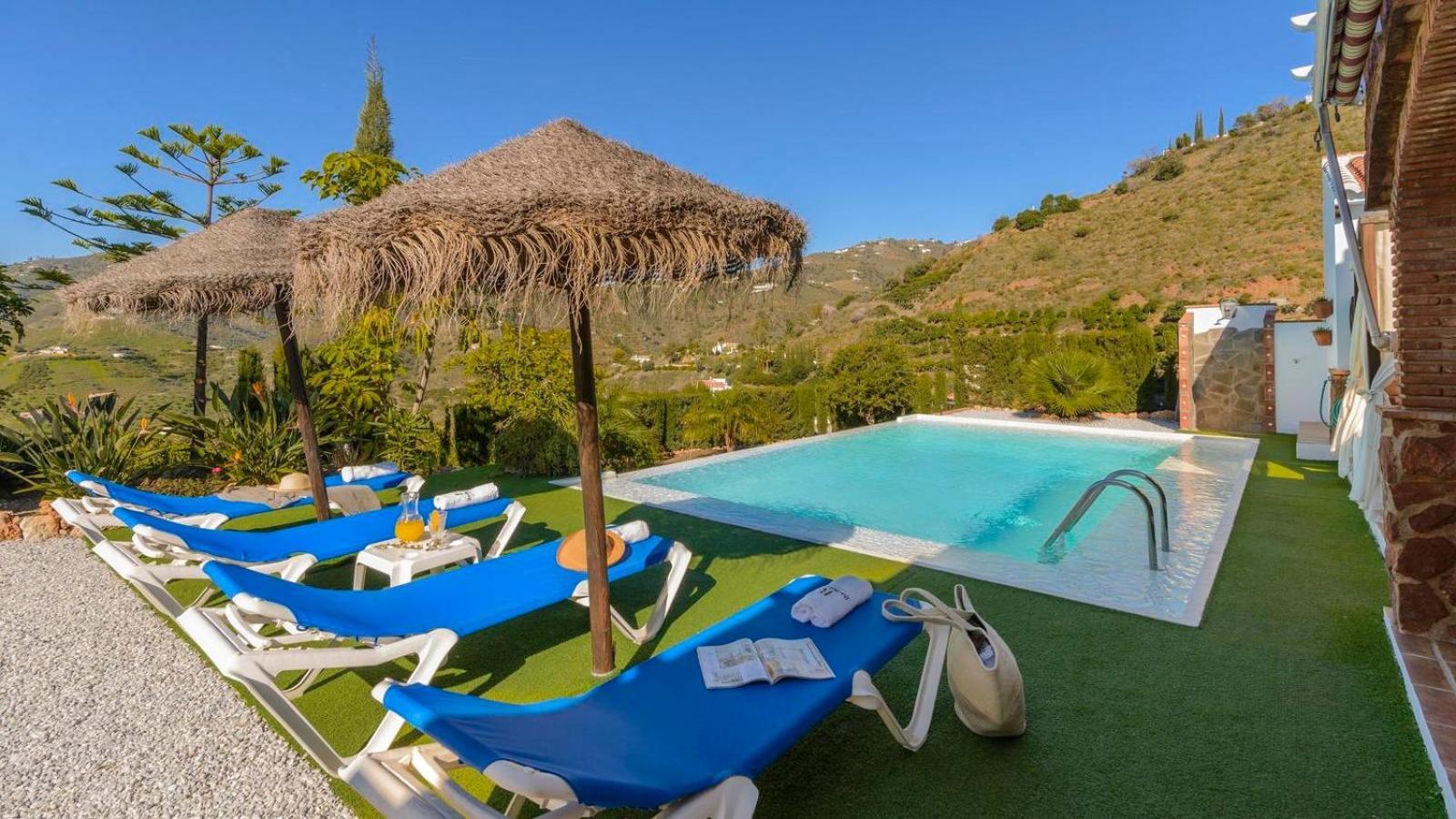 Villa Las Palmeras De Torrox By Ruralidays Exterior photo