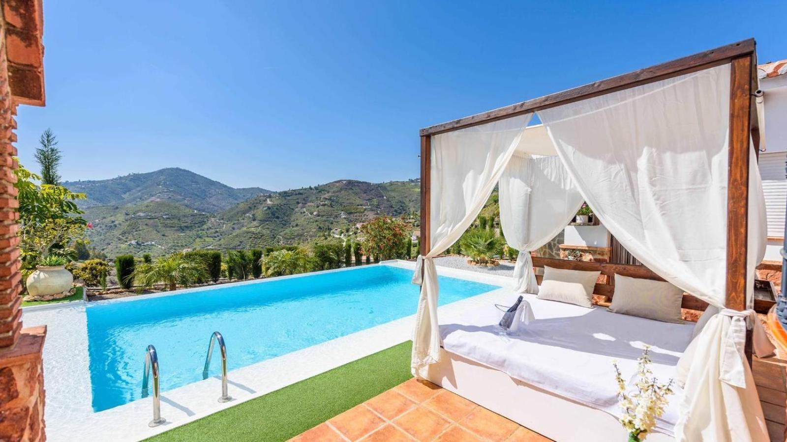 Villa Las Palmeras De Torrox By Ruralidays Exterior photo